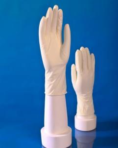 guantes médicos morados
